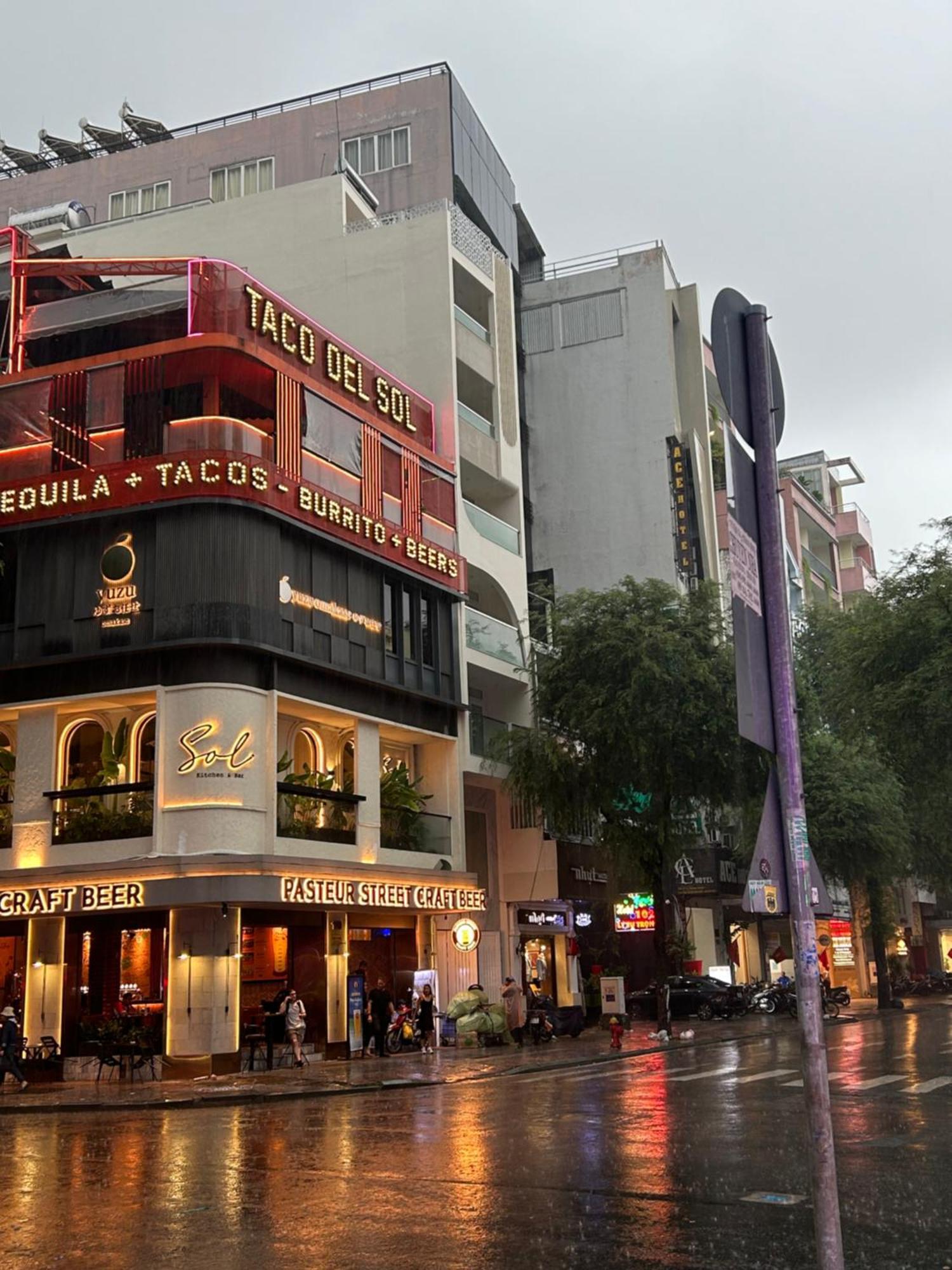 Ben Thanh Luxury Suite Hotel & Spa Ho Chi Minh City Exterior photo